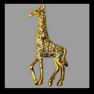 Vintage 90s Oversized Giraffe 🦒 Brooch Signed